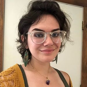 Meet your Posher, Courtney